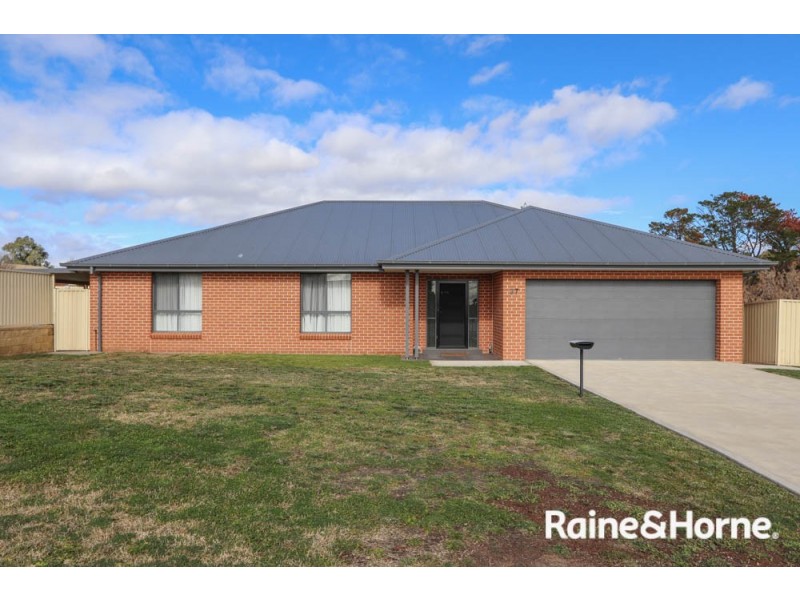 37 Christie Street, Raglan NSW 2795