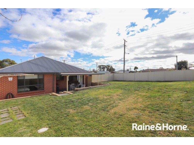 37 Christie Street, Raglan NSW 2795