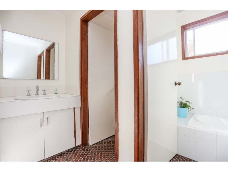 14 Wayside Court, Kelso NSW 2795