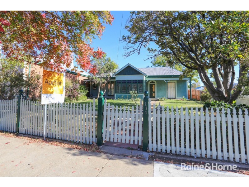 133 Stewart Street, Bathurst NSW 2795