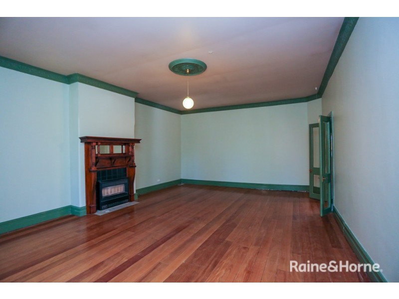 133 Stewart Street, Bathurst NSW 2795