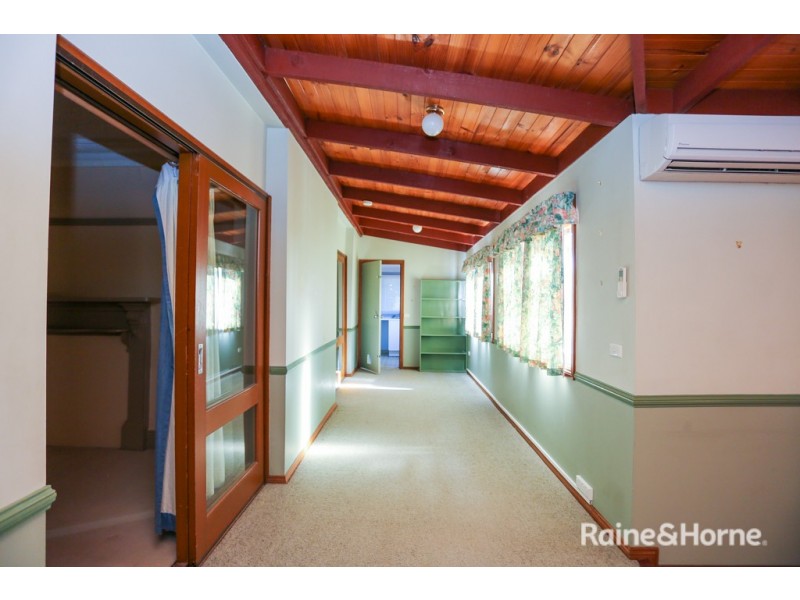 133 Stewart Street, Bathurst NSW 2795