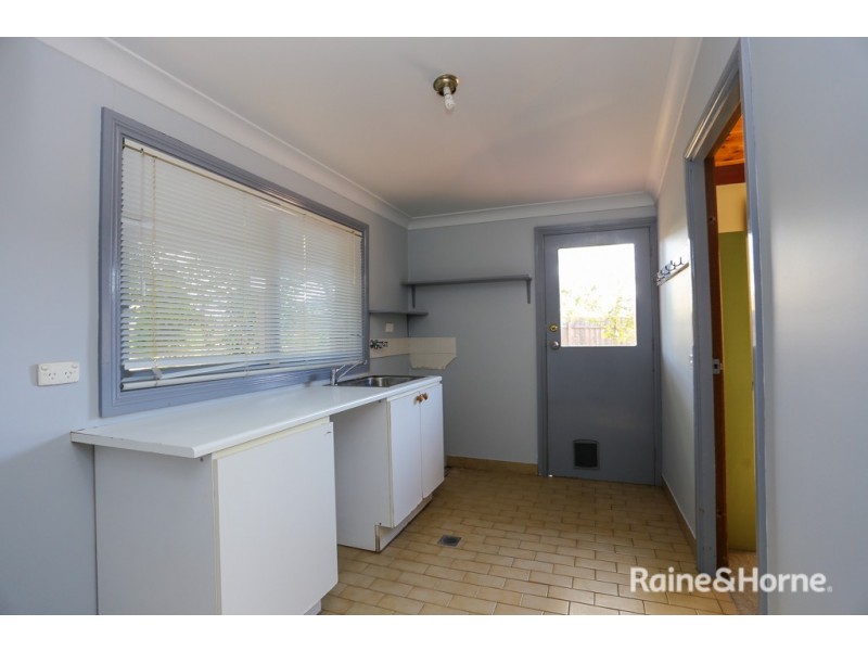 133 Stewart Street, Bathurst NSW 2795