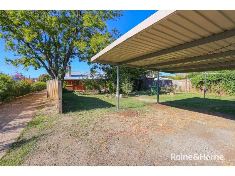 133 Stewart Street, Bathurst NSW 2795