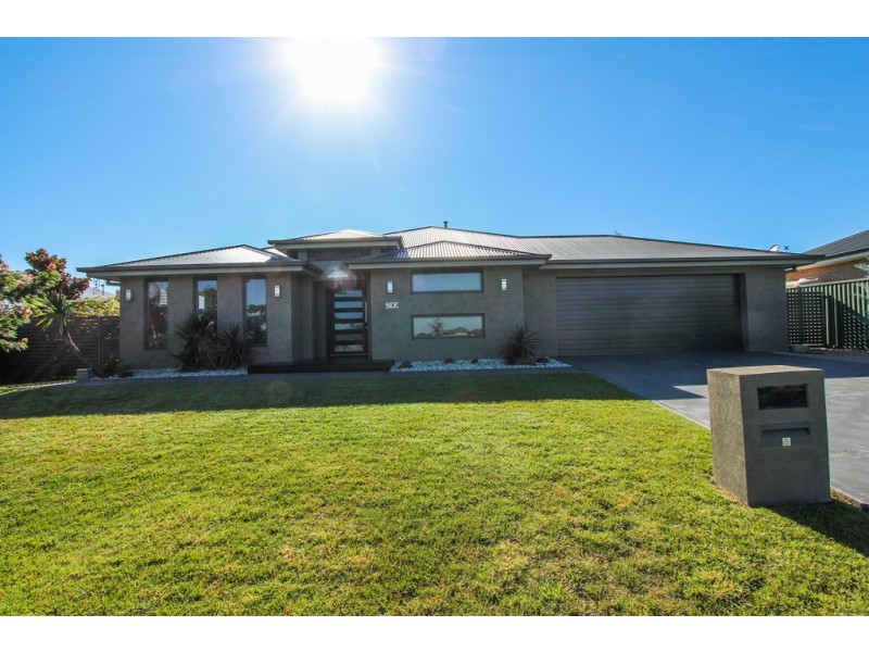 6 Cobb Pl, Bathurst NSW 2795