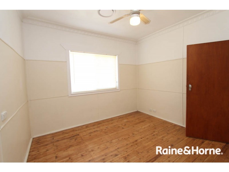94 Sydney Rd, Kelso NSW 2795