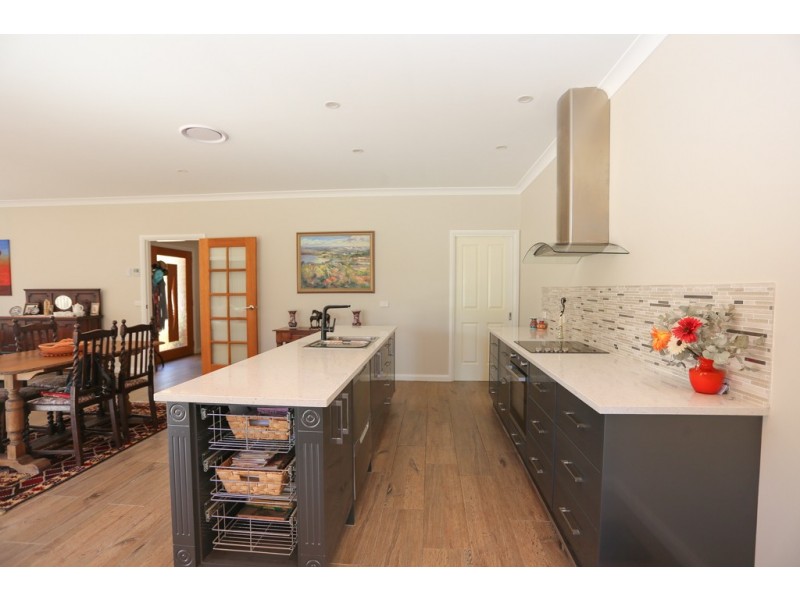 28 Arcadia Place, Meadow Flat NSW 2795
