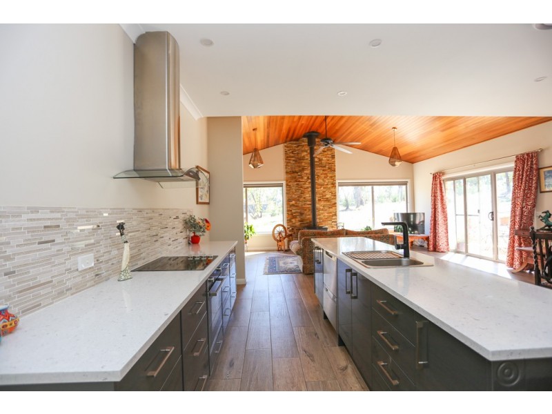 28 Arcadia Place, Meadow Flat NSW 2795