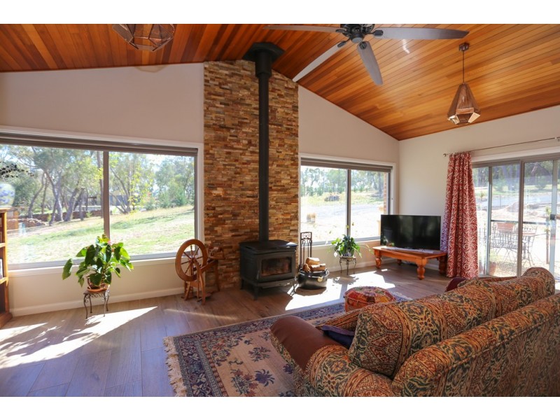 28 Arcadia Place, Meadow Flat NSW 2795