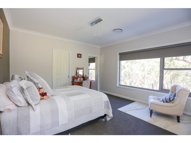 28 Arcadia Place, Meadow Flat NSW 2795