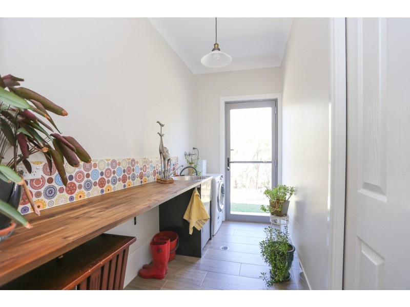 28 Arcadia Place, Meadow Flat NSW 2795