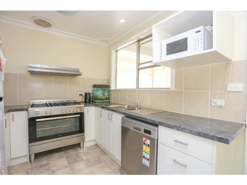 4 Raglan Street, South Bathurst NSW 2795