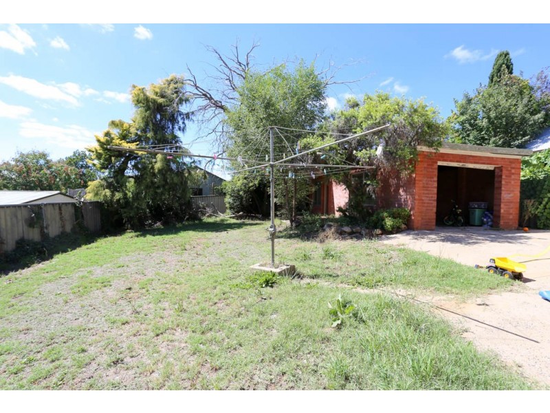 4 Raglan Street, South Bathurst NSW 2795