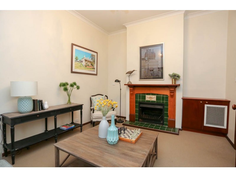 341 Russell Street, Bathurst NSW 2795