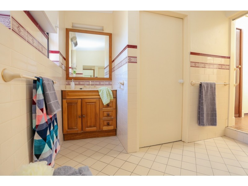 341 Russell Street, Bathurst NSW 2795