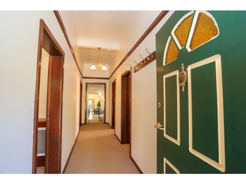 341 Russell Street, Bathurst NSW 2795