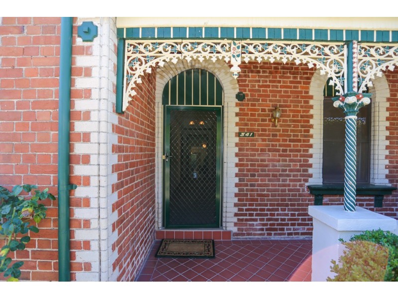341 Russell Street, Bathurst NSW 2795
