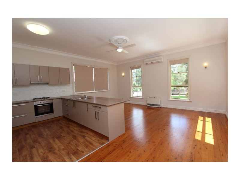 282 Piper Street, Bathurst NSW 2795