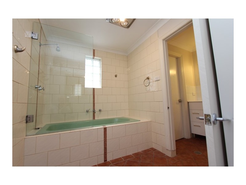 282 Piper Street, Bathurst NSW 2795