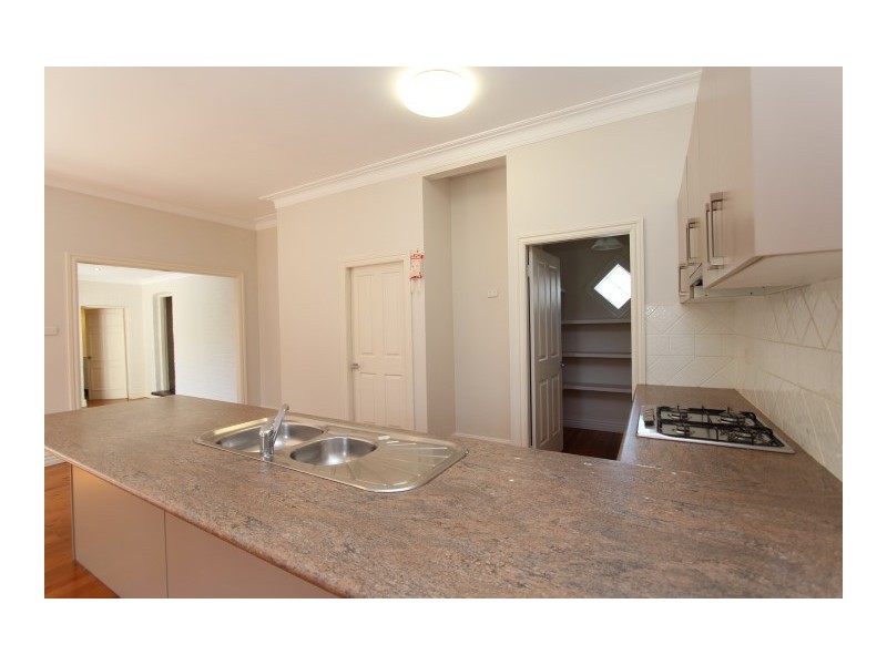 282 Piper Street, Bathurst NSW 2795
