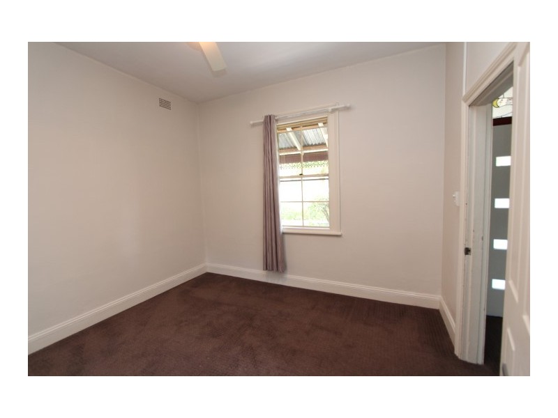 282 Piper Street, Bathurst NSW 2795