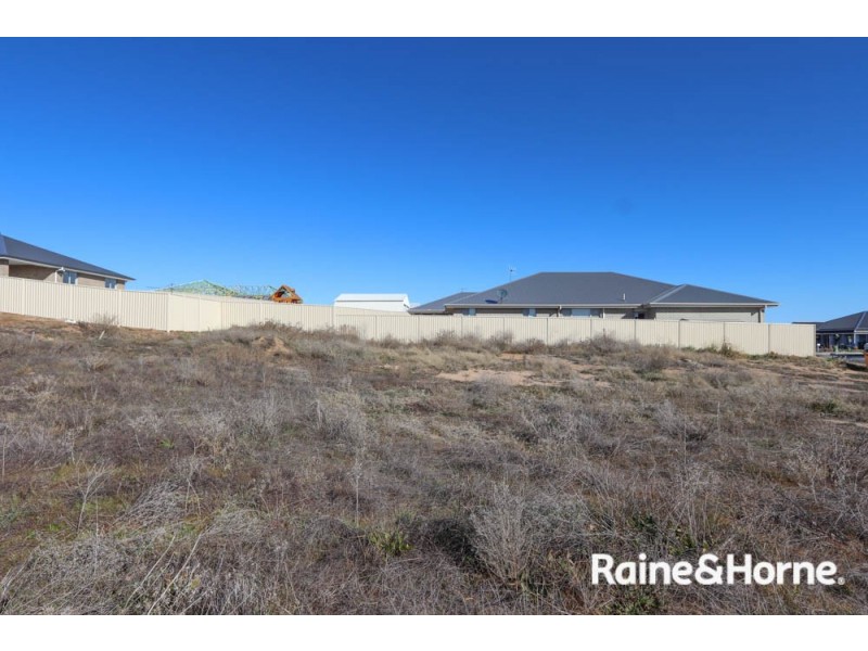 4 Ignatius Place, Kelso NSW 2795