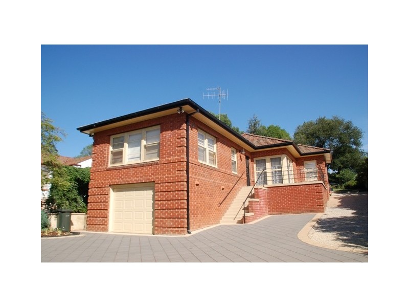 137 Hope St, Bathurst NSW 2795