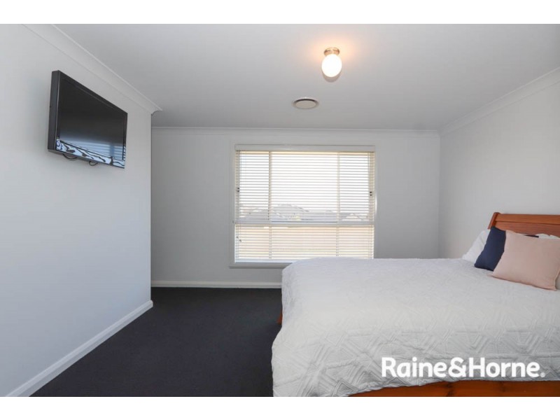 37 Westbourne Drive, Llanarth NSW 2795