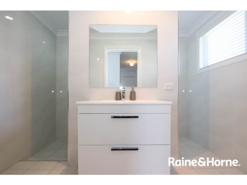 37 Westbourne Drive, Llanarth NSW 2795