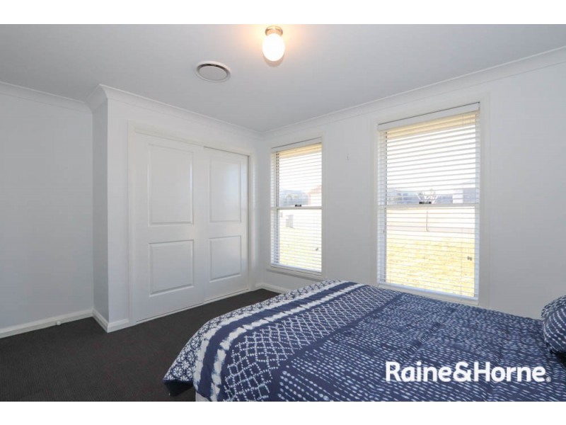 37 Westbourne Drive, Llanarth NSW 2795