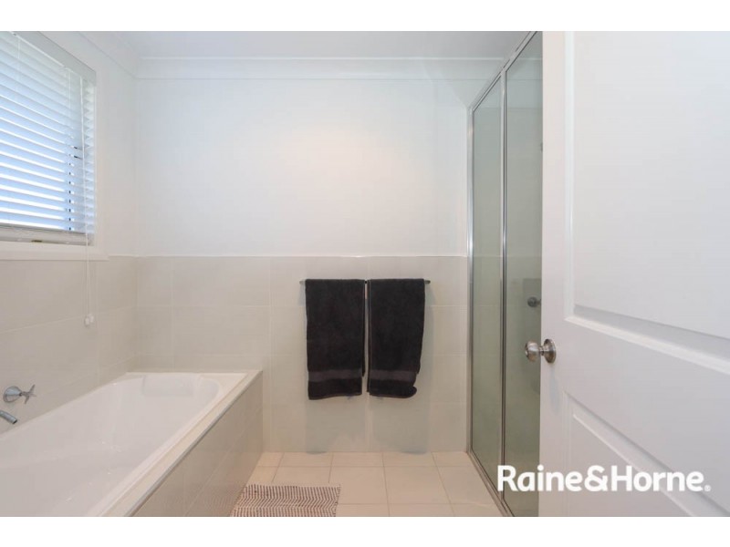 37 Westbourne Drive, Llanarth NSW 2795