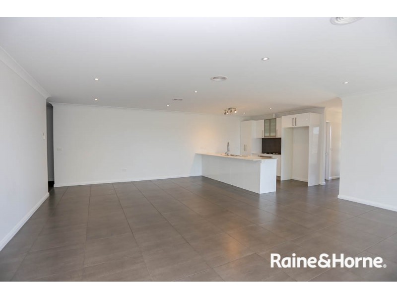 6 Opal Court, Kelso NSW 2795