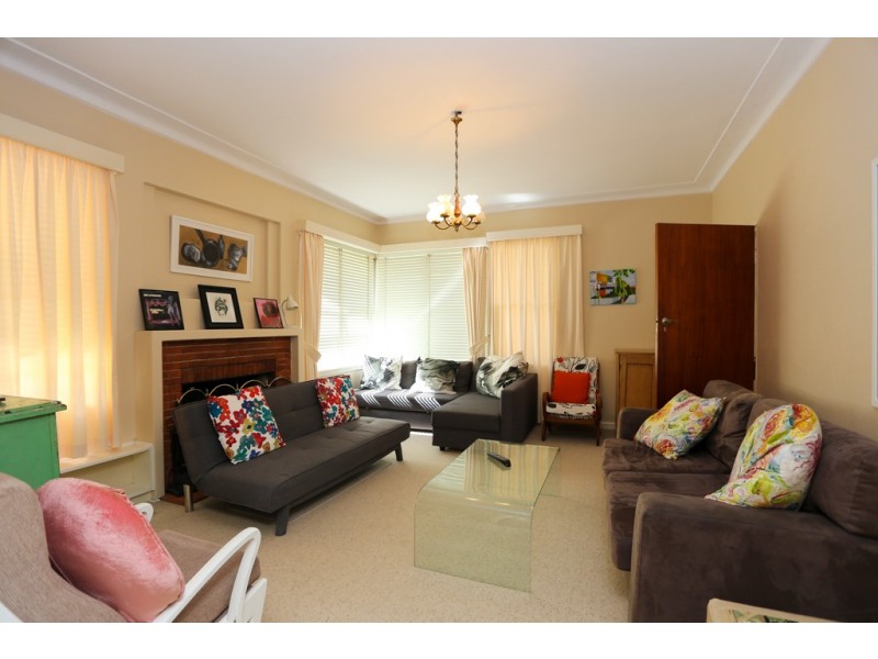 254 Russell Street, Bathurst NSW 2795