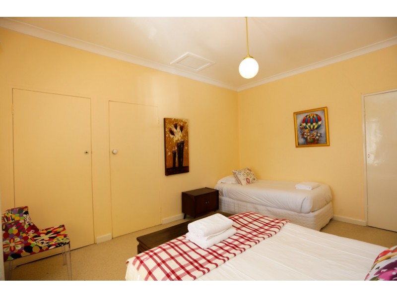 254 Russell Street, Bathurst NSW 2795