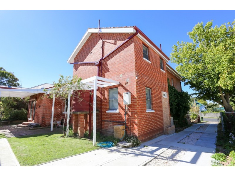 254 Russell Street, Bathurst NSW 2795