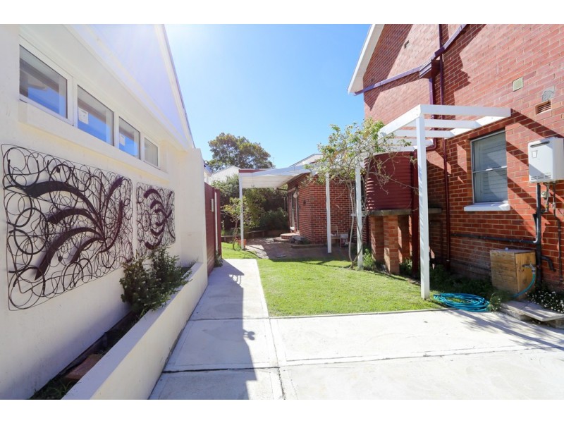 254 Russell Street, Bathurst NSW 2795