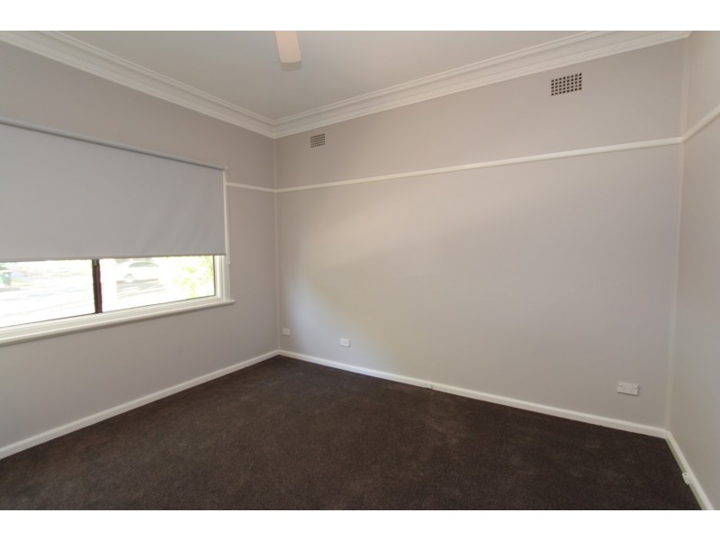 90 Morrissett Street, Bathurst NSW 2795