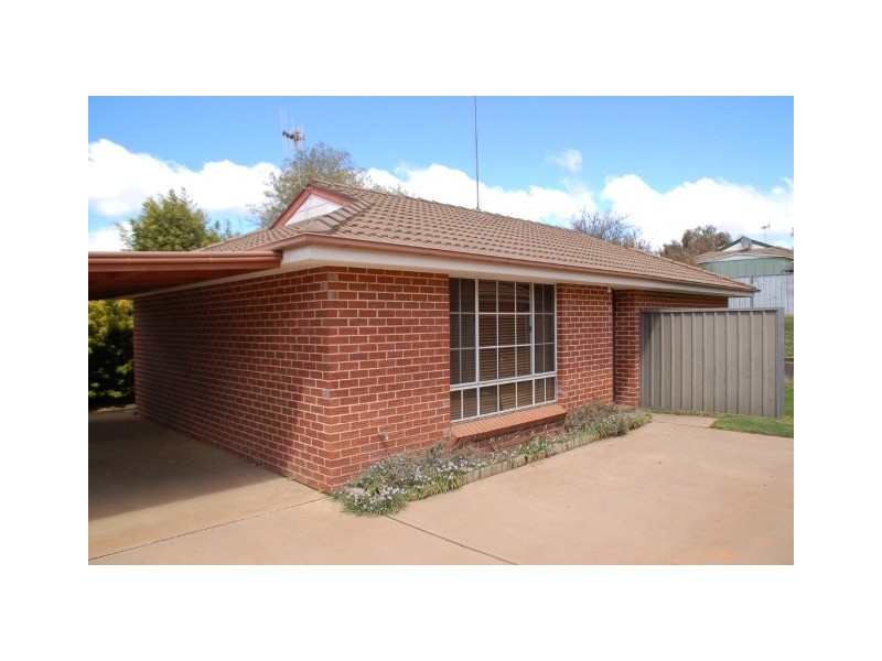 10b Albert Street, Bathurst NSW 2795