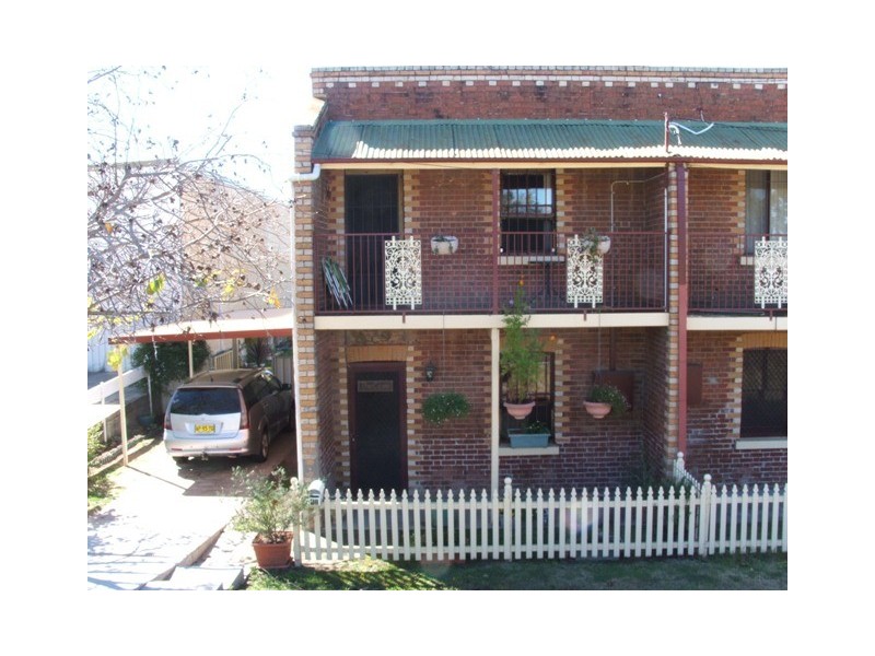 17 Russell St, Bathurst NSW 2795
