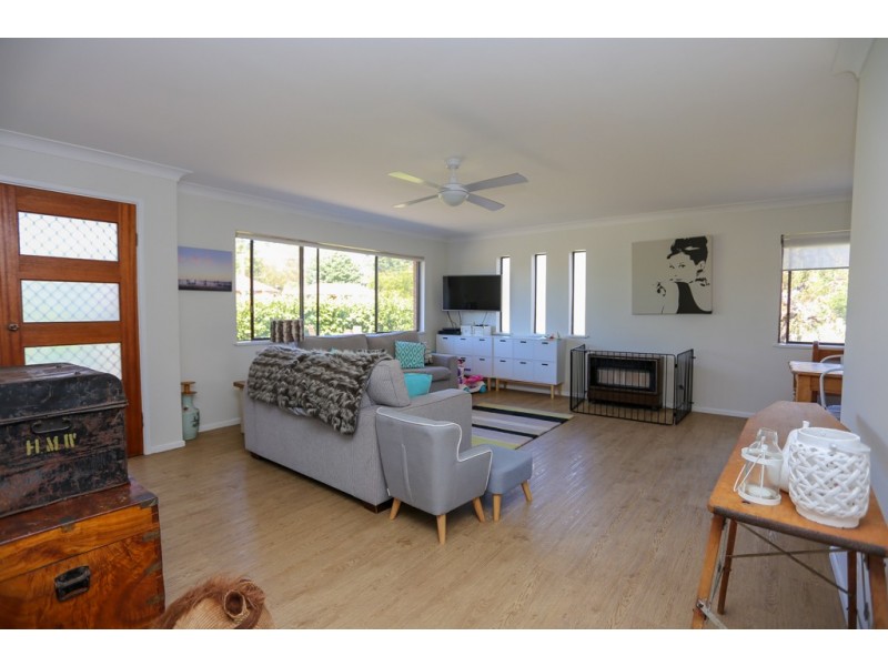 2 Mooney Valley Place, West Bathurst NSW 2795