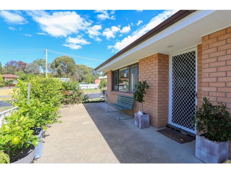 2 Mooney Valley Place, West Bathurst NSW 2795