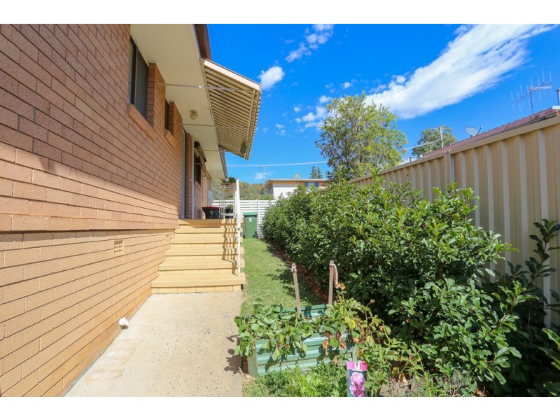 2 Mooney Valley Place, West Bathurst NSW 2795