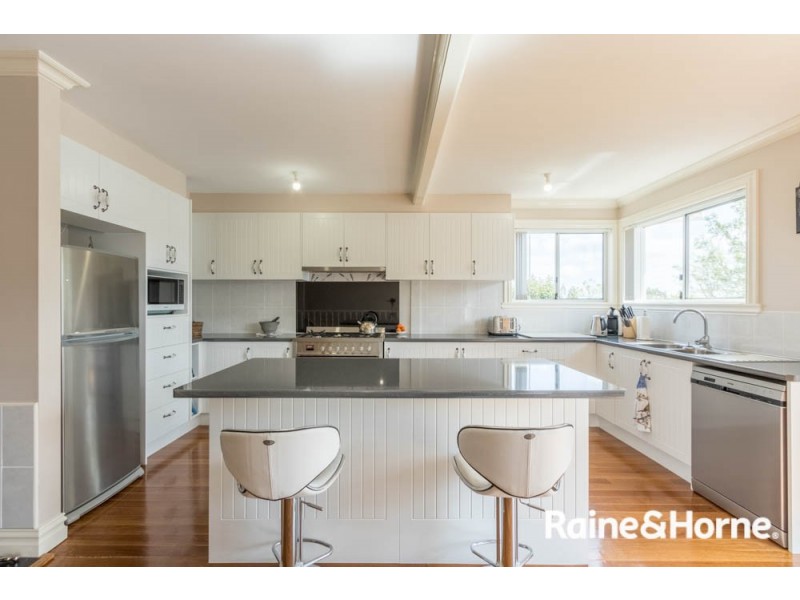 399 Russell Street, West Bathurst NSW 2795