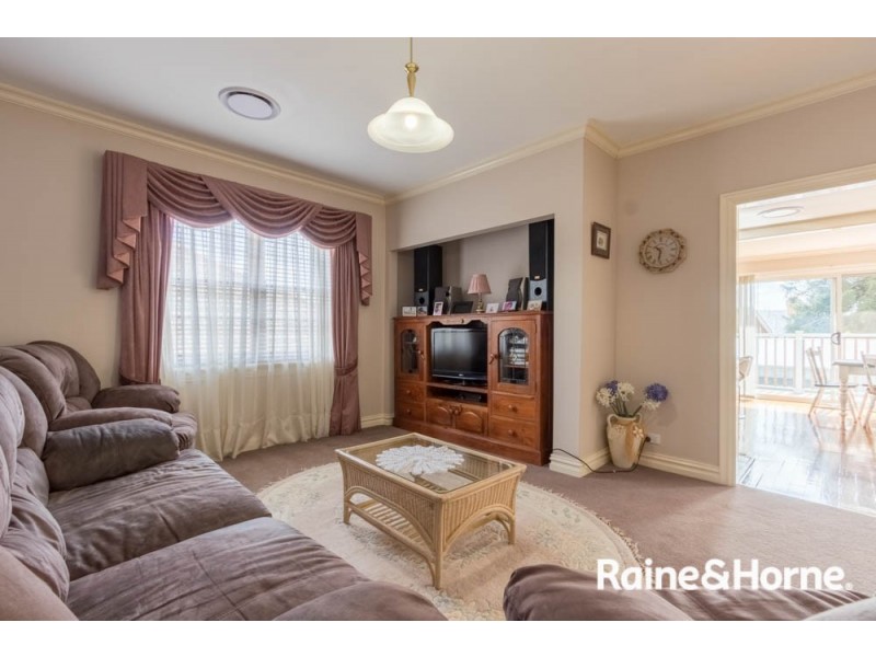 399 Russell Street, West Bathurst NSW 2795