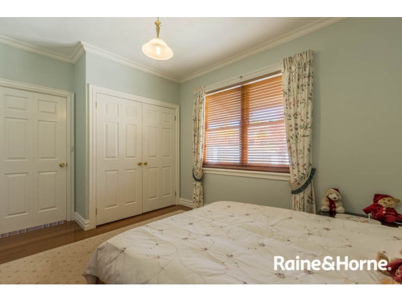 399 Russell Street, West Bathurst NSW 2795