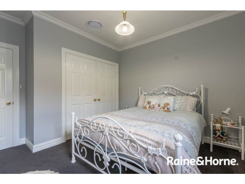 399 Russell Street, West Bathurst NSW 2795