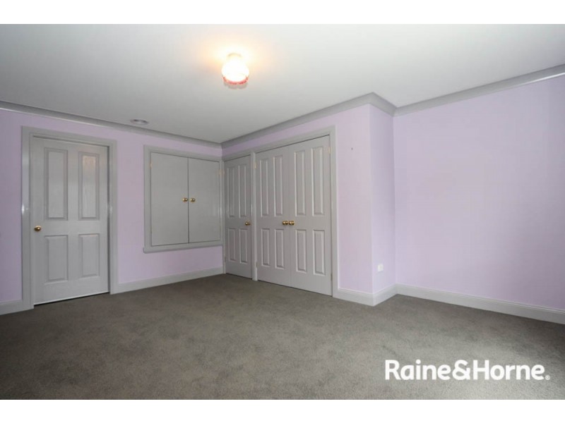 399 Russell Street, West Bathurst NSW 2795