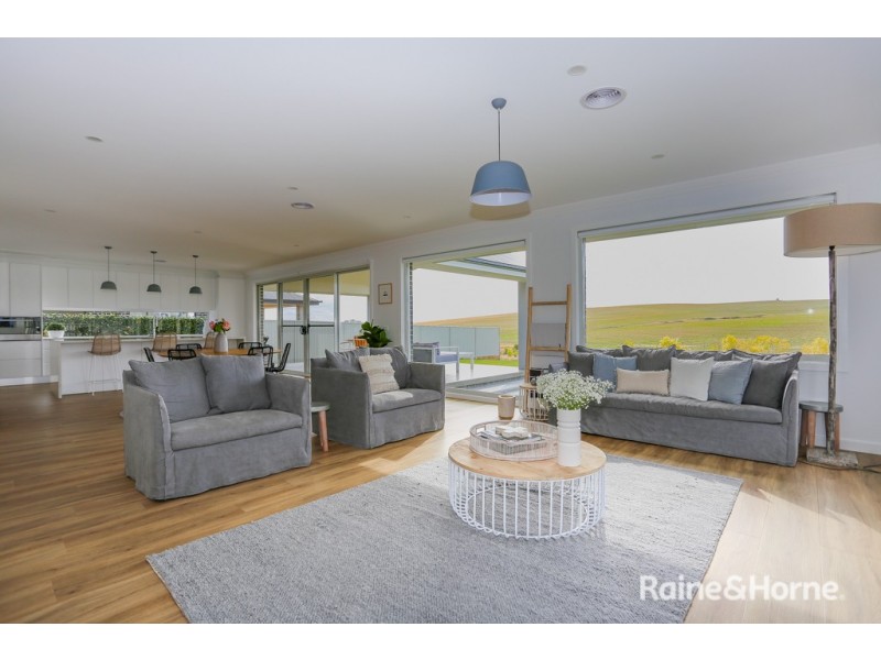 70 Emerald Drive, Kelso NSW 2795
