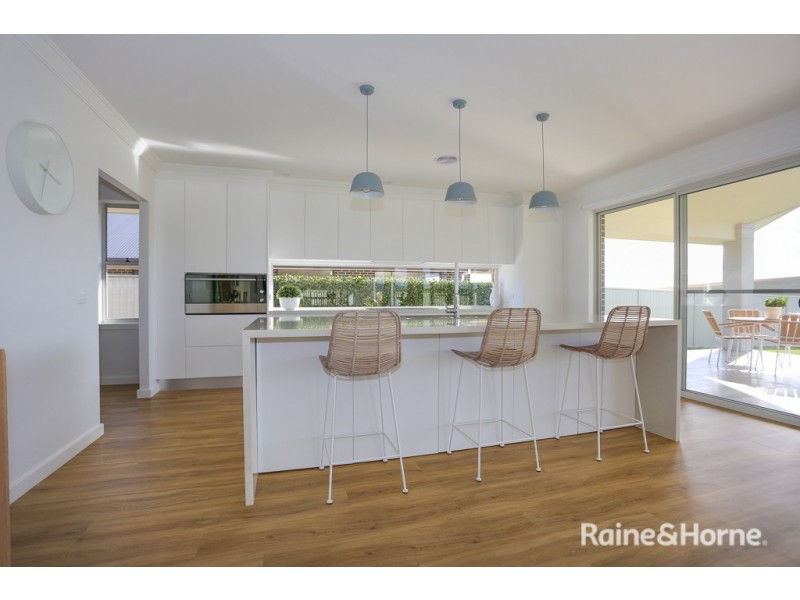 70 Emerald Drive, Kelso NSW 2795