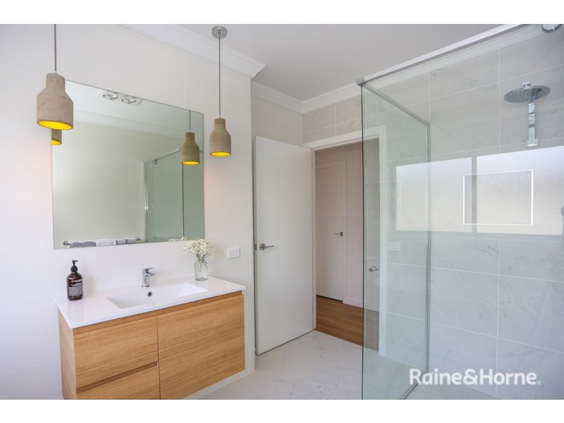 70 Emerald Drive, Kelso NSW 2795